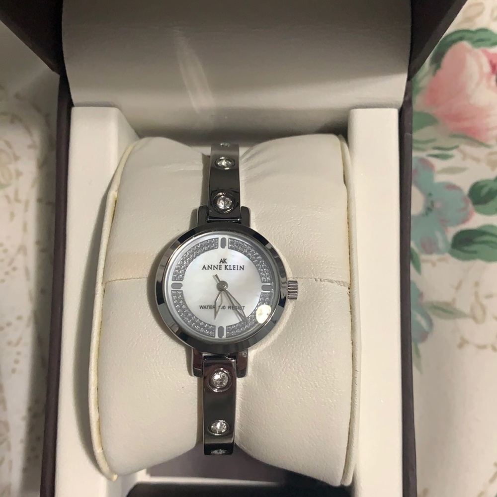 Beautiful watch never used